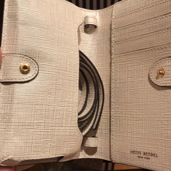 Heneri Bendel Smartphone
